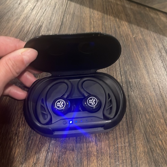 JLAB wireless Bluetooth earbuds - Picture 3 of 5